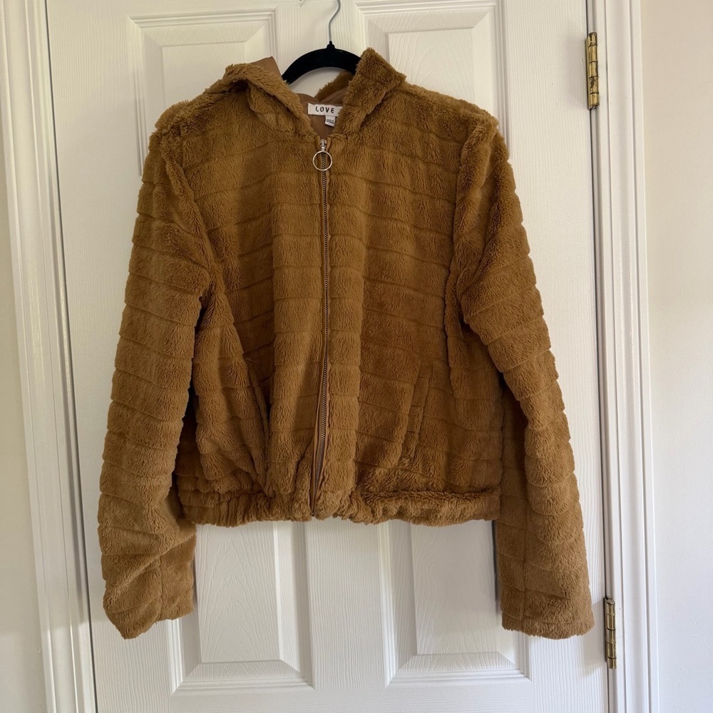 Love J Tan Fluffy Jacket Size Medium